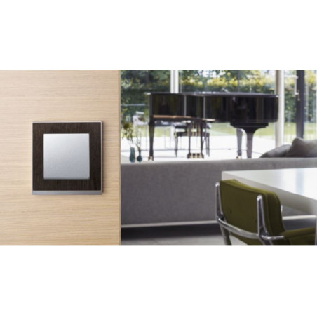 Merten-system-M-design-vienvietis-remelis-elektros-jungikliui-rozetei-venge instaliacija