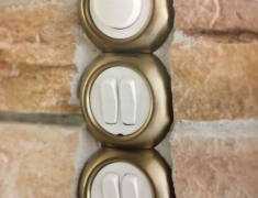 Renova elektros jungiklių instaliacija